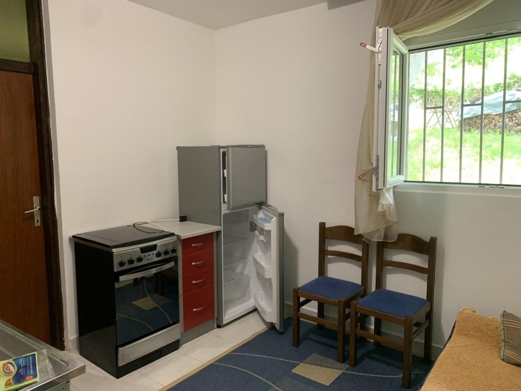 Piso Malo Brdo, Montenegro, 24 m² - imagen 1