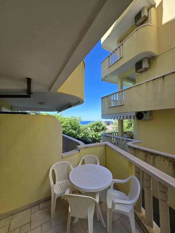 Appartement à Petrovac, Monténégro, 49 m² - image 1