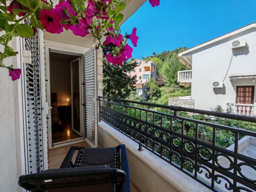 Appartement à Petrovac, Monténégro, 85 m² - image 1
