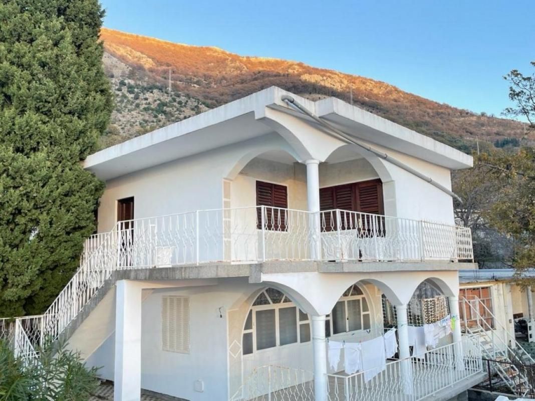 Casa en Sutomore, Montenegro, 158 m² - imagen 1