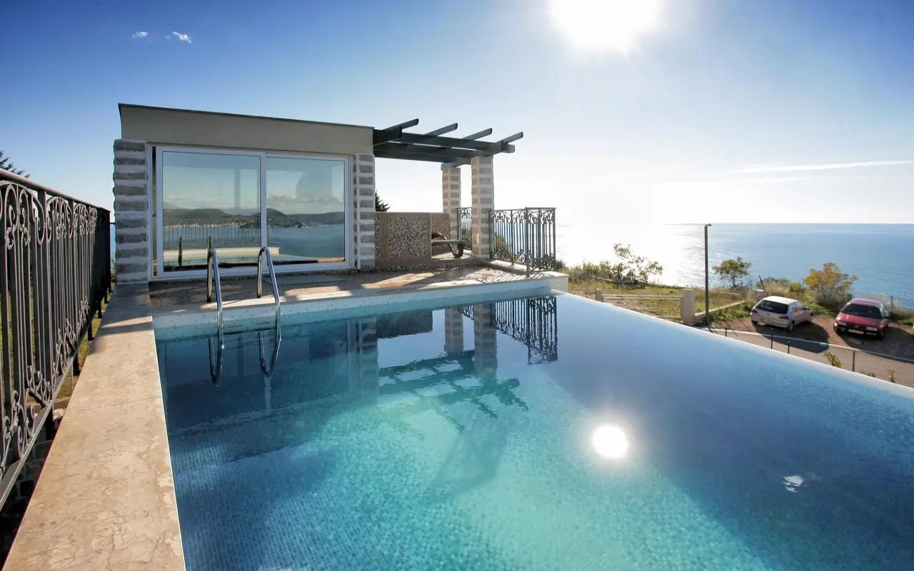 Flat in Radovici, Montenegro, 434 m² - picture 1