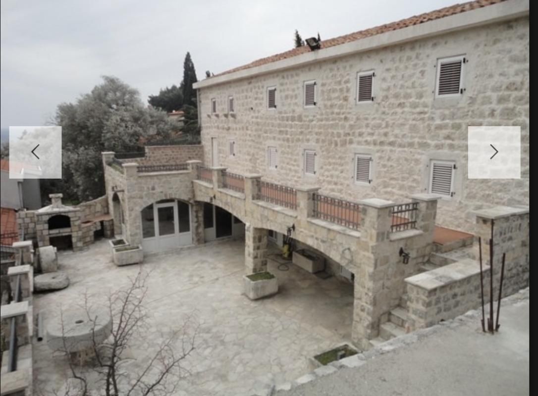 House in Rezevici, Montenegro, 443 m² - picture 1