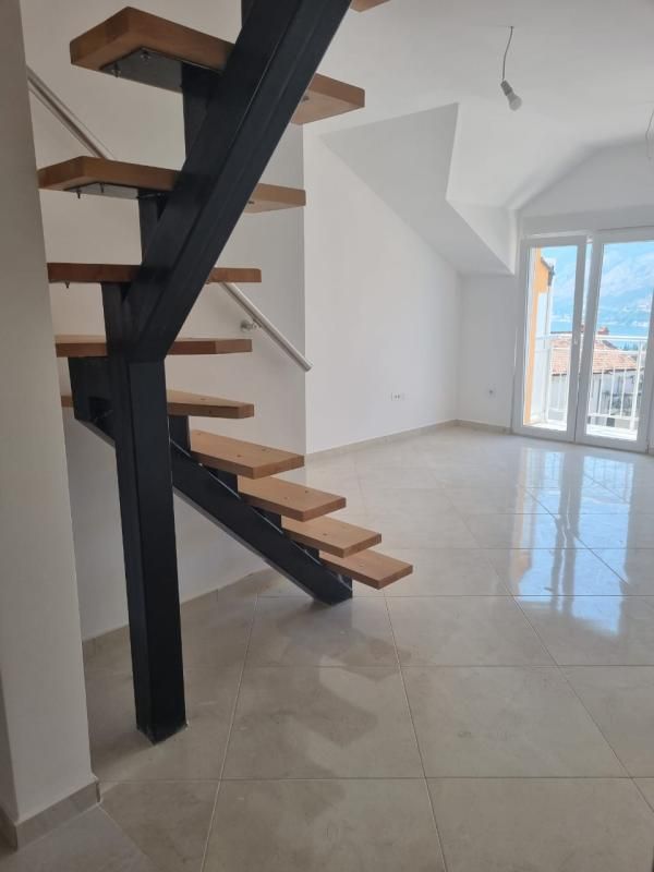 Flat Gomila, Montenegro, 120 m² - picture 1