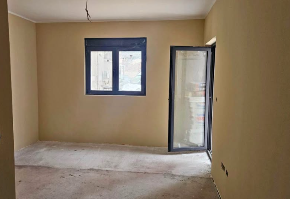 Piso Lazi, Montenegro, 24 m² - imagen 1