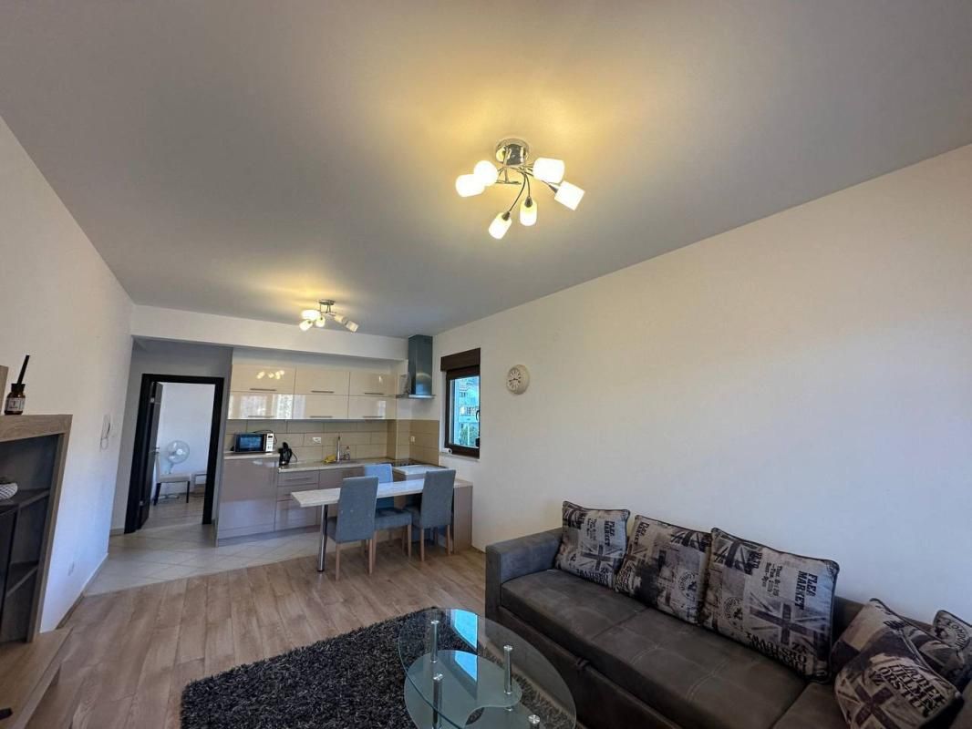 Piso en Budva, Montenegro, 51 m² - imagen 1
