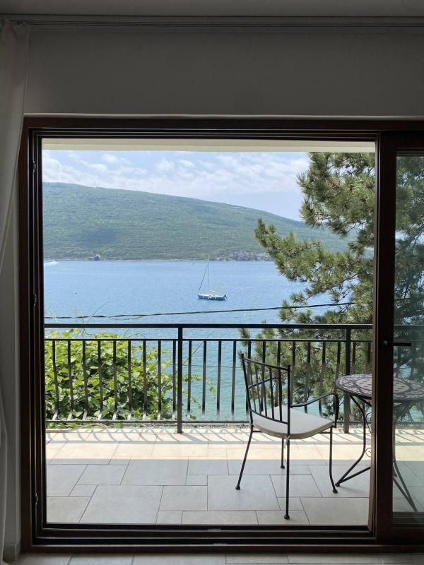 Casa en Kumbor, Montenegro, 145 m² - imagen 1