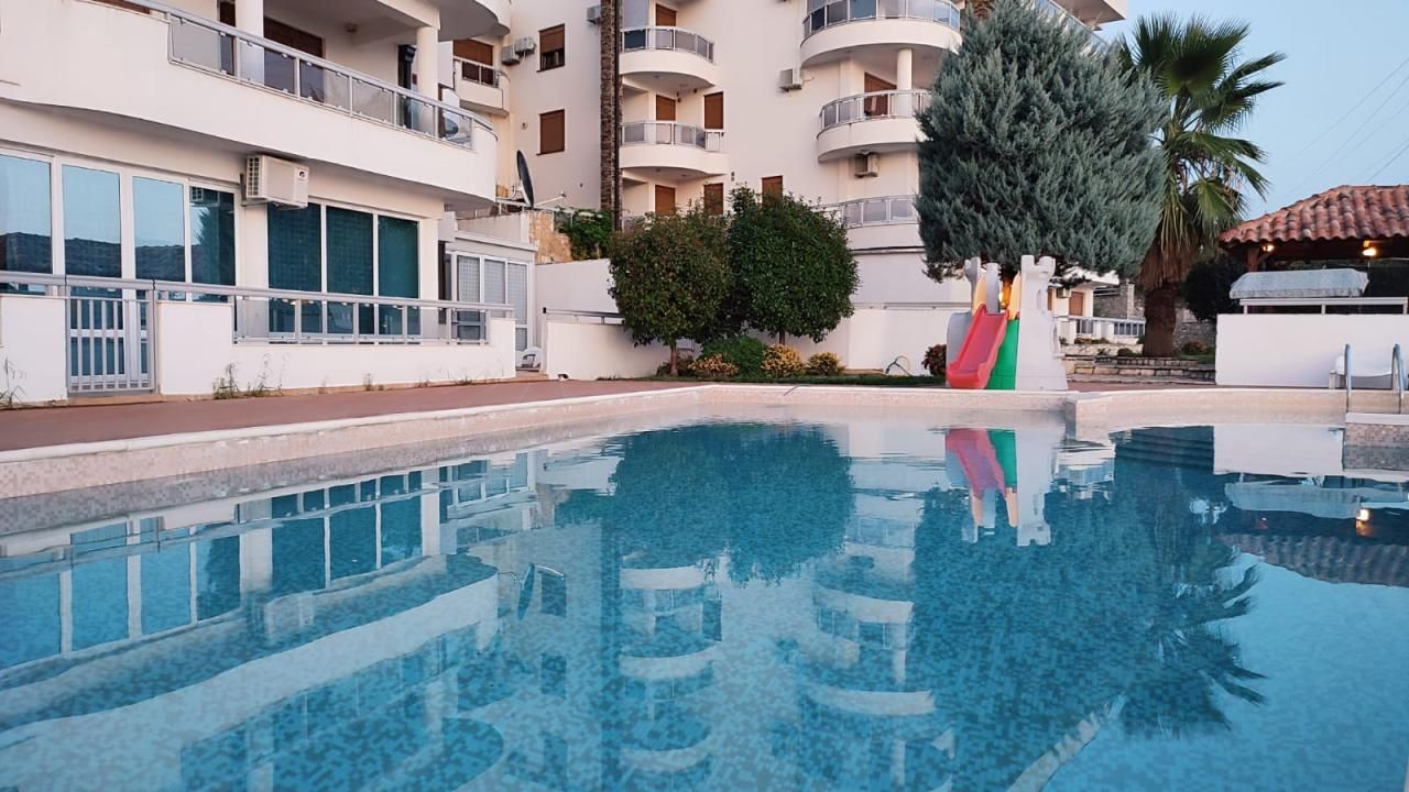 Flat in Dobra Voda, Montenegro, 97 m² - picture 1