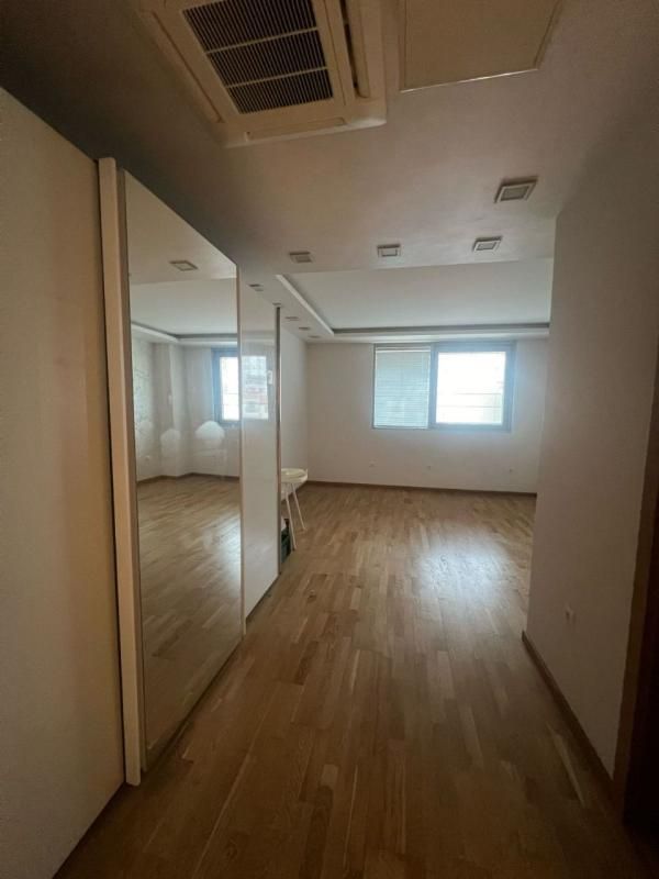 Biens commerciaux à Budva, Monténégro, 90 m² - image 1