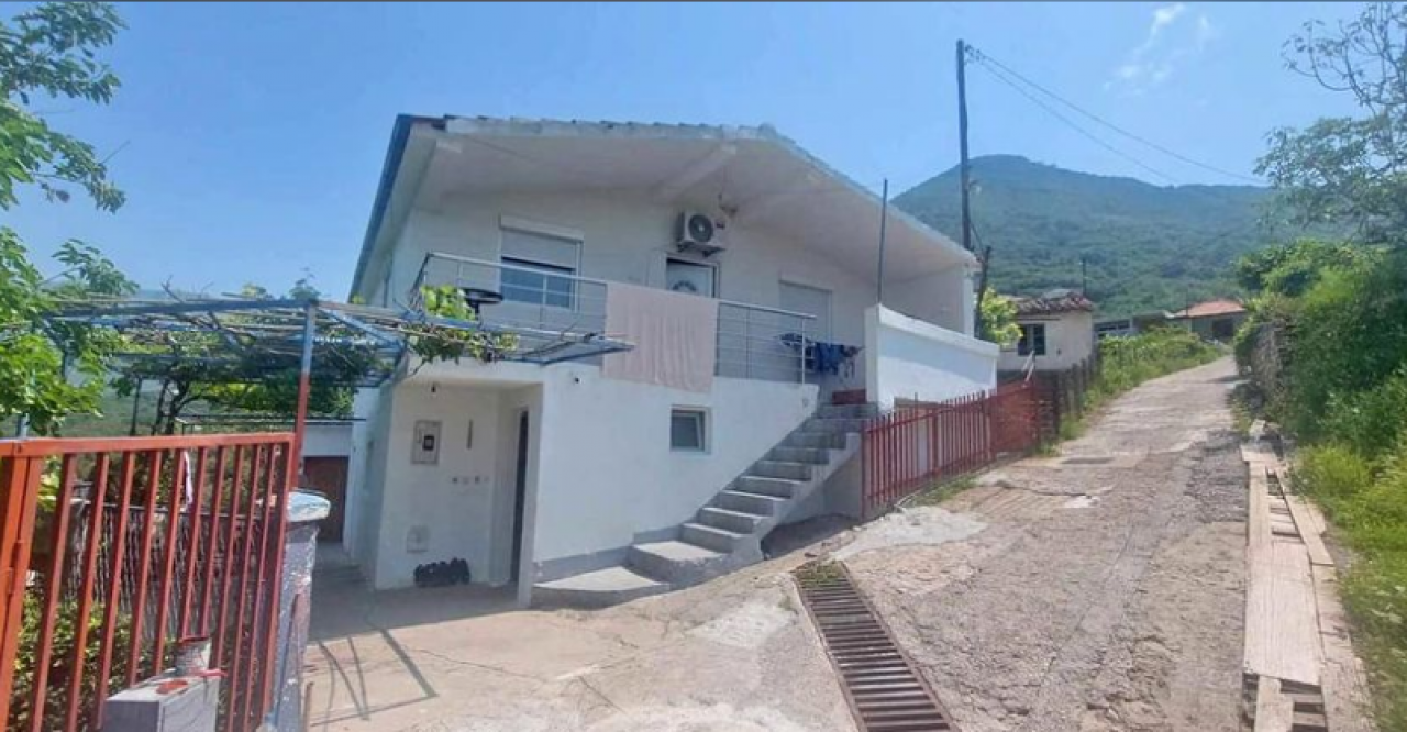 Casa Zupci, Montenegro, 200 m² - imagen 1