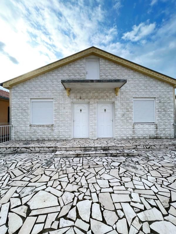 House in Sutomore, Montenegro, 150 m² - picture 1