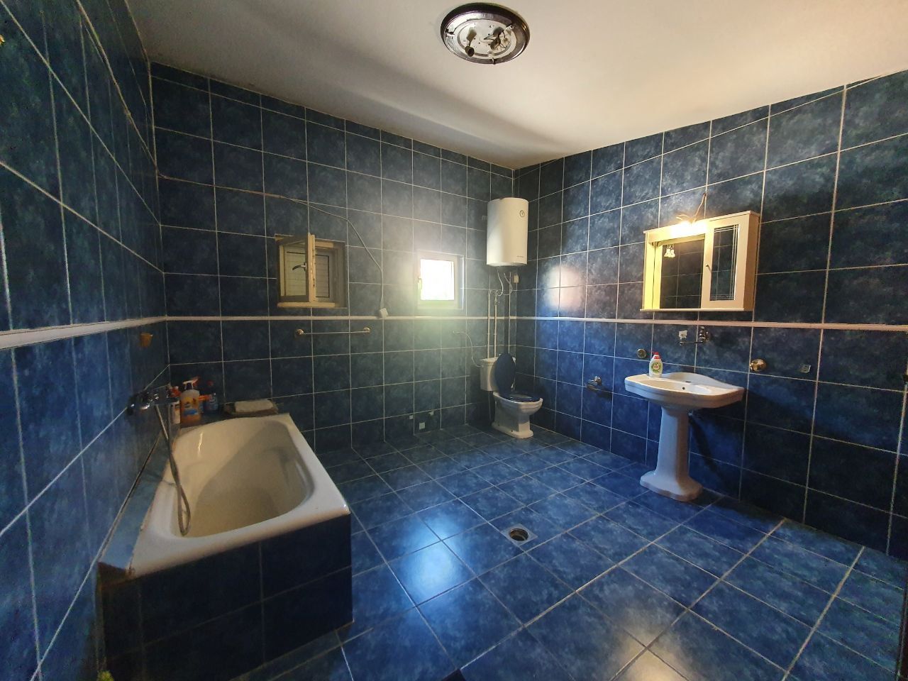 Casa en Šušanj, Montenegro, 239 m² - imagen 1