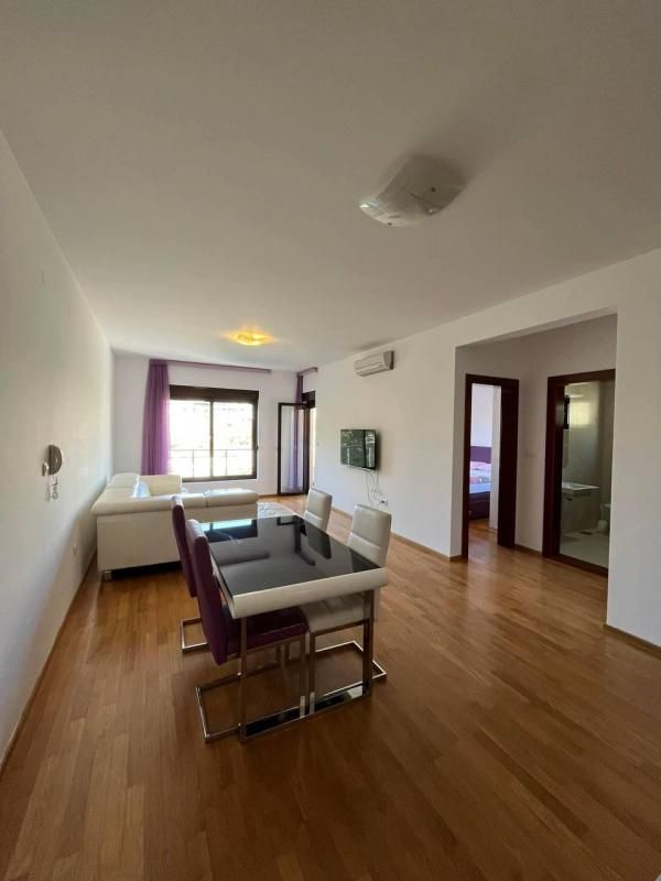 Wohnung in Becici, Montenegro, 69 m² - Foto 1
