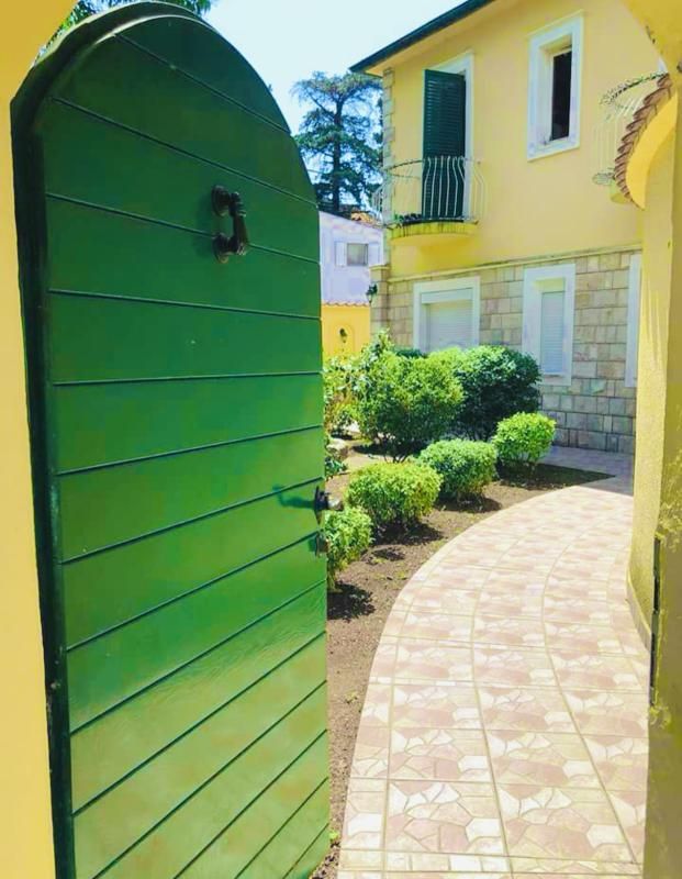 Maison à Dobrota, Monténégro, 158 m² - image 1