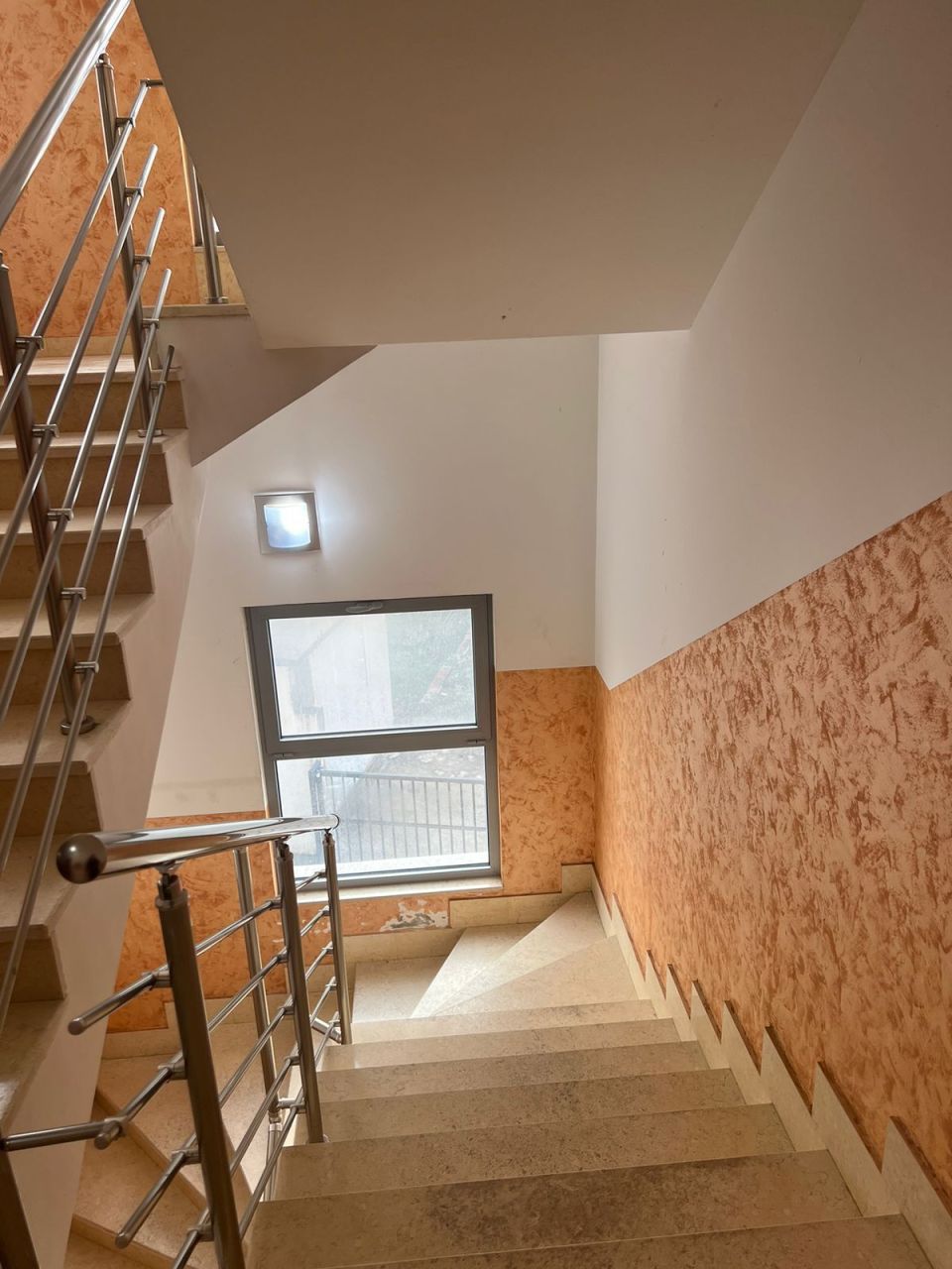 Piso en Šušanj, Montenegro, 90 m² - imagen 1