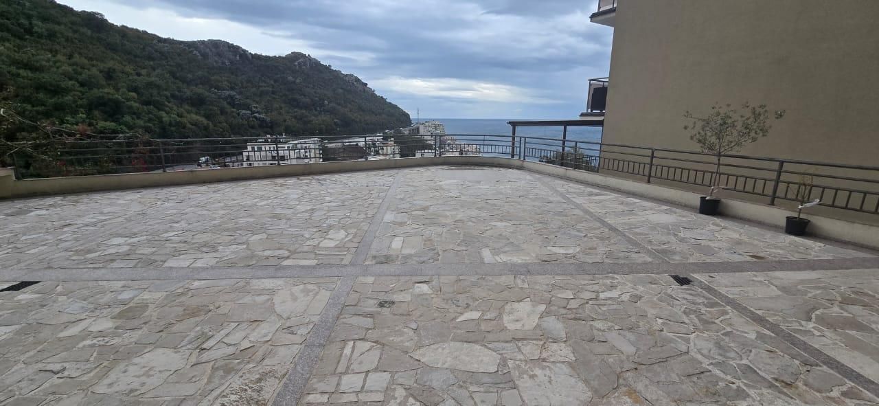 Appartement à Rafailovici, Monténégro, 58 m² - image 1