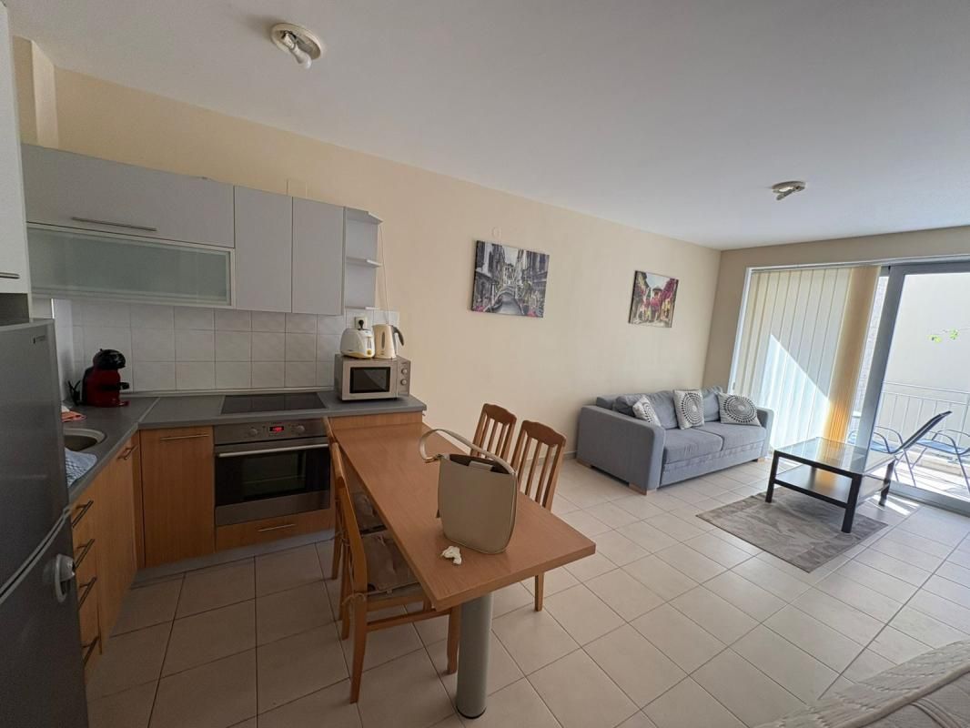 Appartement à Petrovac, Monténégro, 57 m² - image 1
