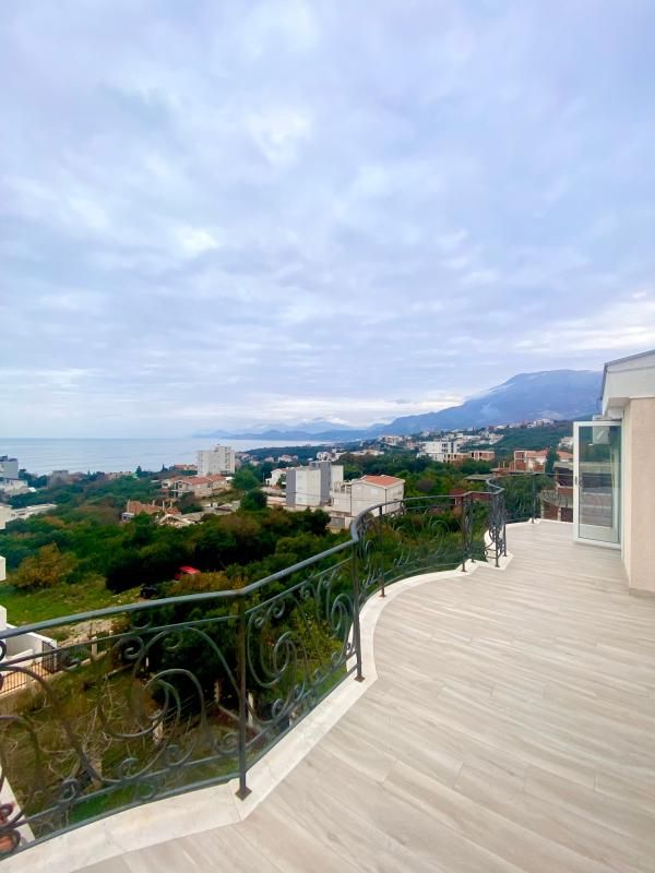Appartement à Utjeha, Monténégro, 48 m² - image 1