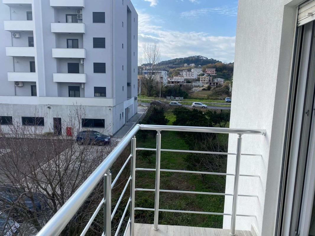 Piso en Ulcinj, Montenegro, 59 m² - imagen 1