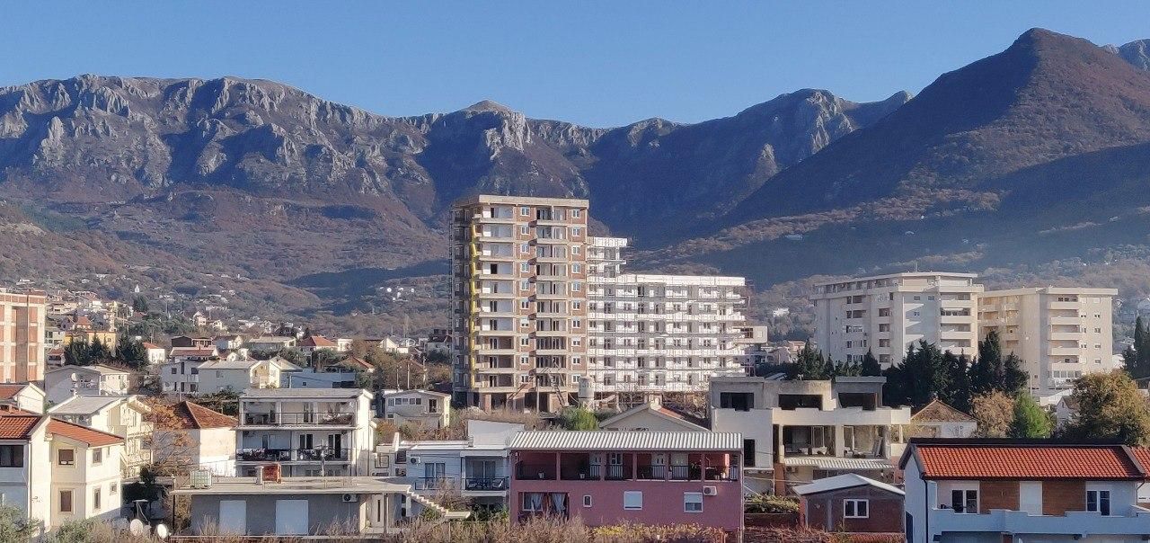 Wohnung in Bar, Montenegro, 60 m² - Foto 1