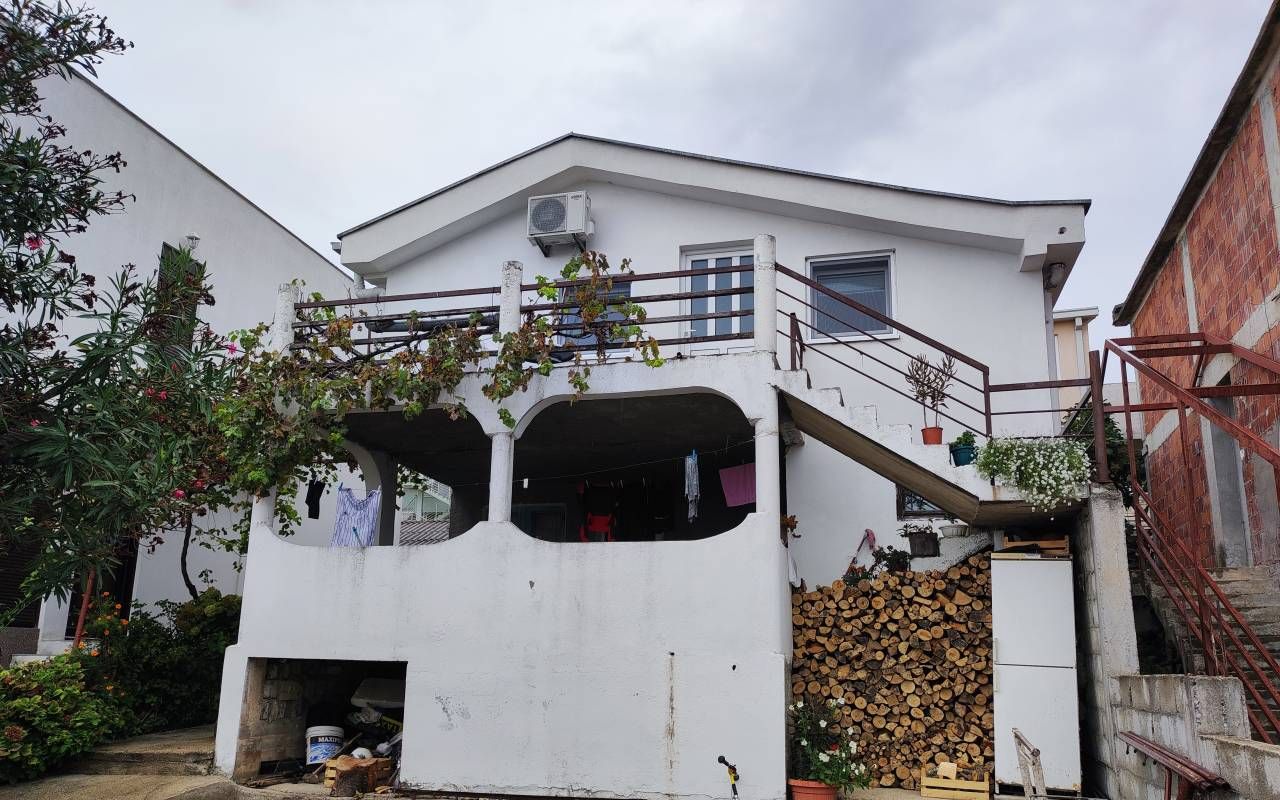 Haus in Susanj, Montenegro, 120 m² - Foto 1