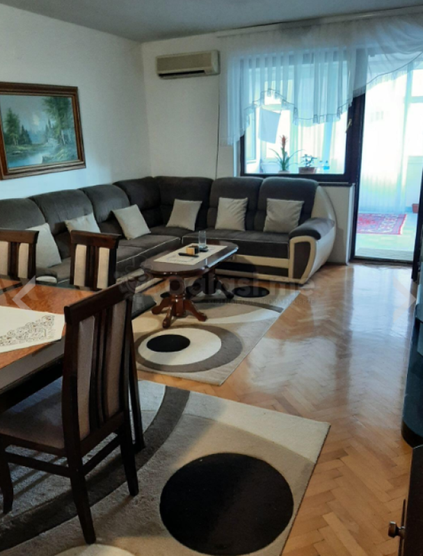 Piso en Podgorica, Montenegro, 88 m² - imagen 1