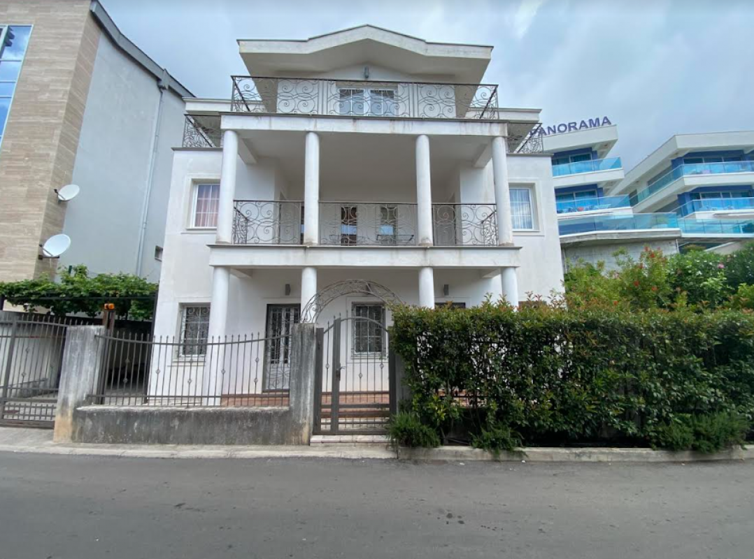 Haus Lazi, Montenegro, 300 m² - Foto 1