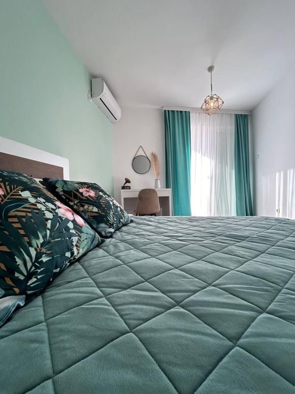 Appartement à Petrovac, Monténégro, 85 m² - image 1