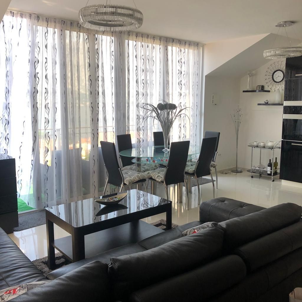 Appartement à Prcanj, Monténégro, 61 m² - image 1