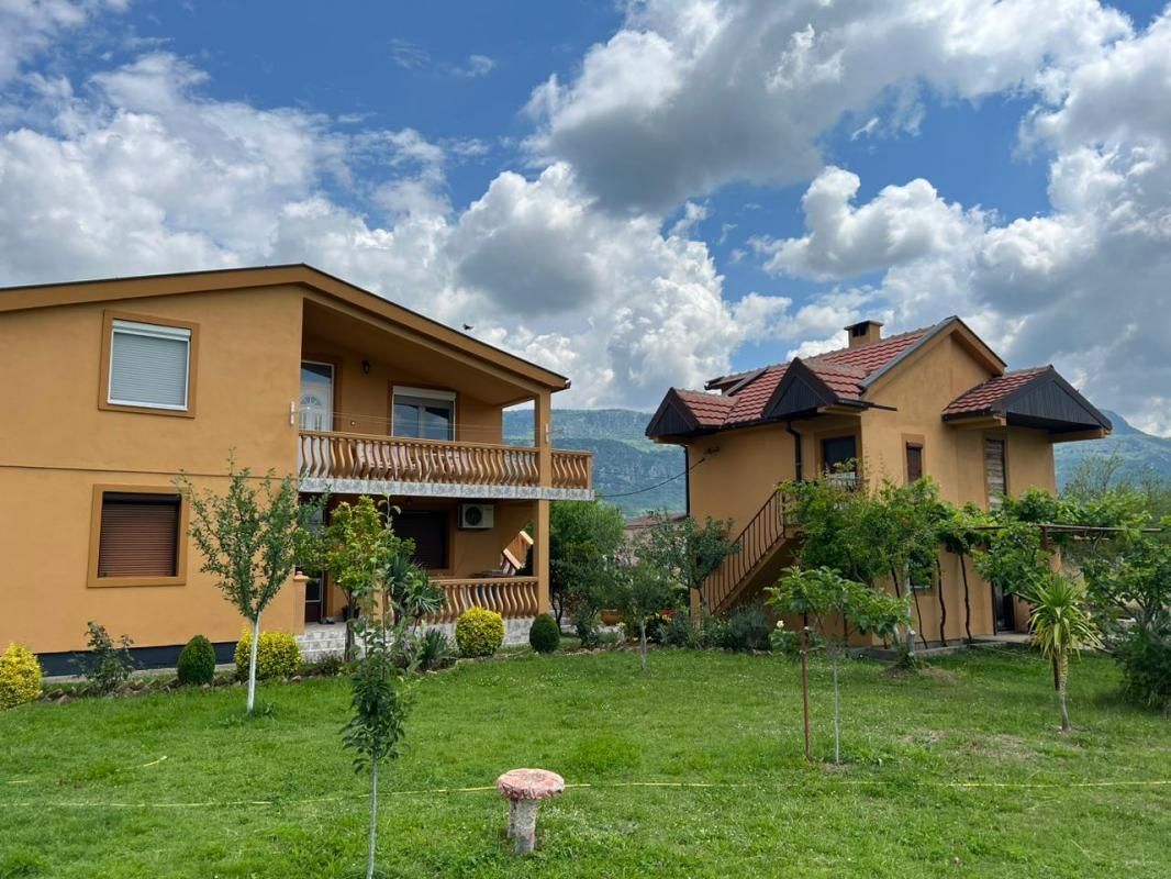 Flat in Danilovgrad, Montenegro, 290 m² - picture 1