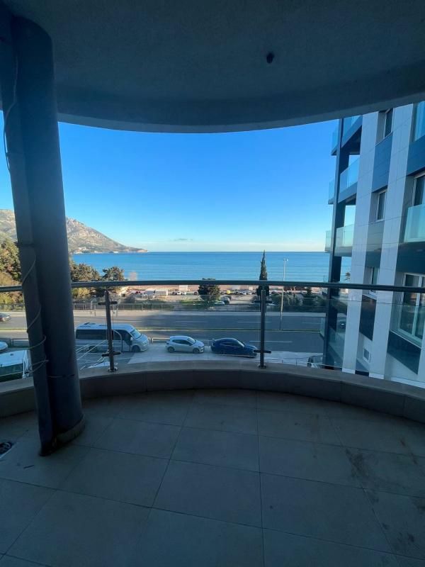 Wohnung in Becici, Montenegro, 95 m² - Foto 1
