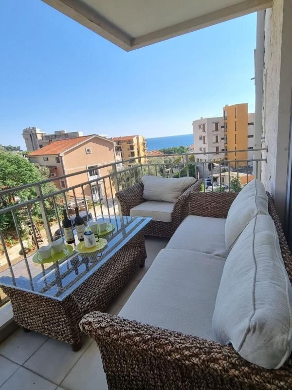Flat in Petrovac, Montenegro, 54 m² - picture 1
