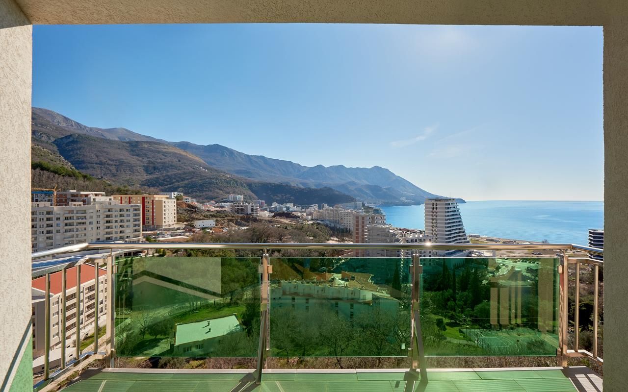 Wohnung in Becici, Montenegro, 63 m² - Foto 1