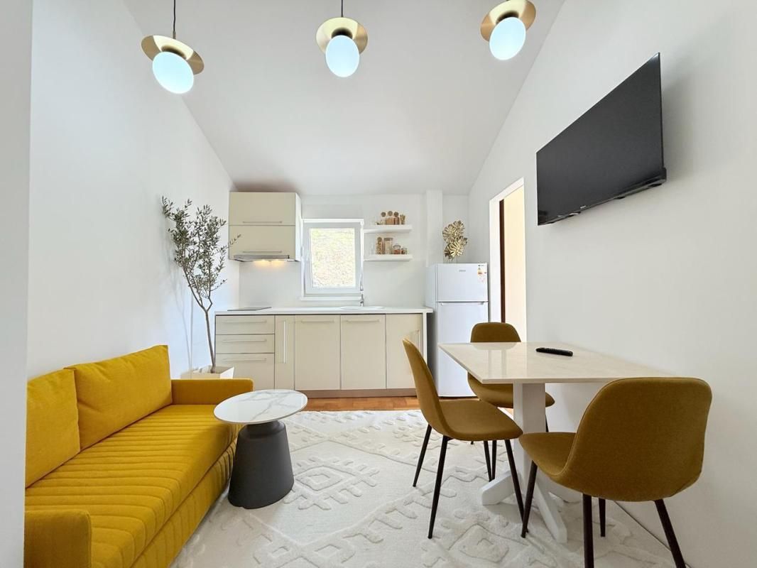 Flat in Petrovac, Montenegro, 26 m² - picture 1
