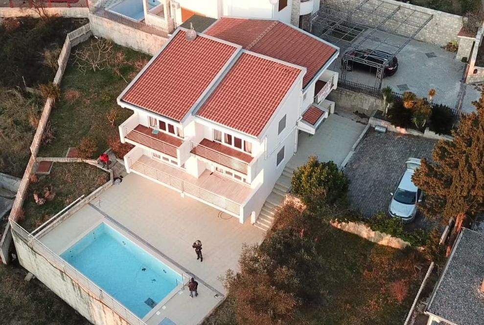 Haus in Susanj, Montenegro, 320 m² - Foto 1