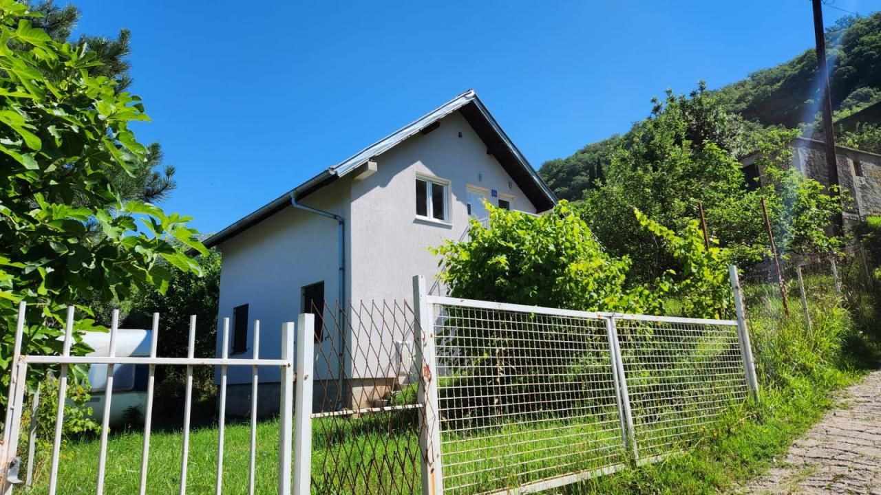 Casa en Igalo, Montenegro, 92 m² - imagen 1