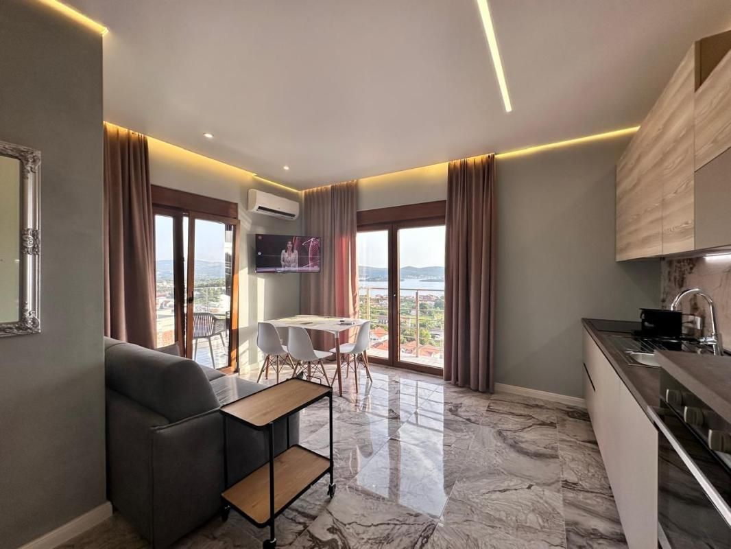 Appartement à Tivat, Monténégro, 38 m² - image 1
