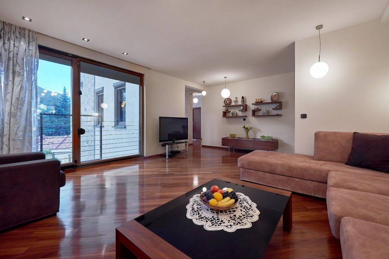 Flat in Budva, Montenegro, 121 m² - picture 1