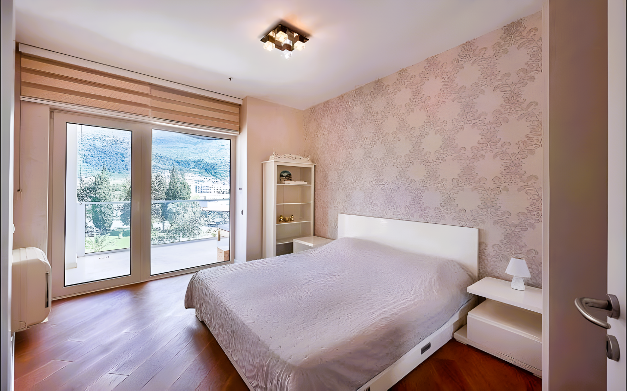 Flat in Budva, Montenegro, 63 m² - picture 1