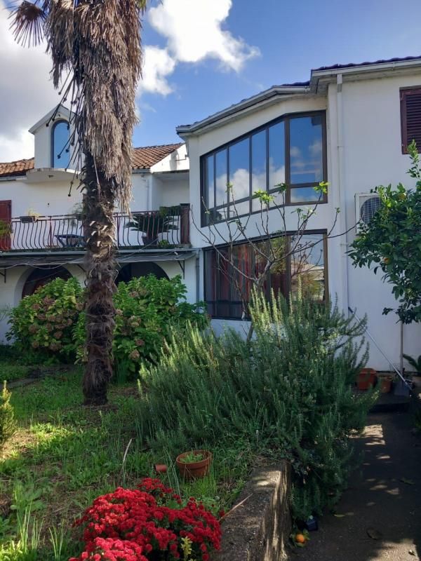 Casa en Podgorica, Montenegro, 550 m² - imagen 1