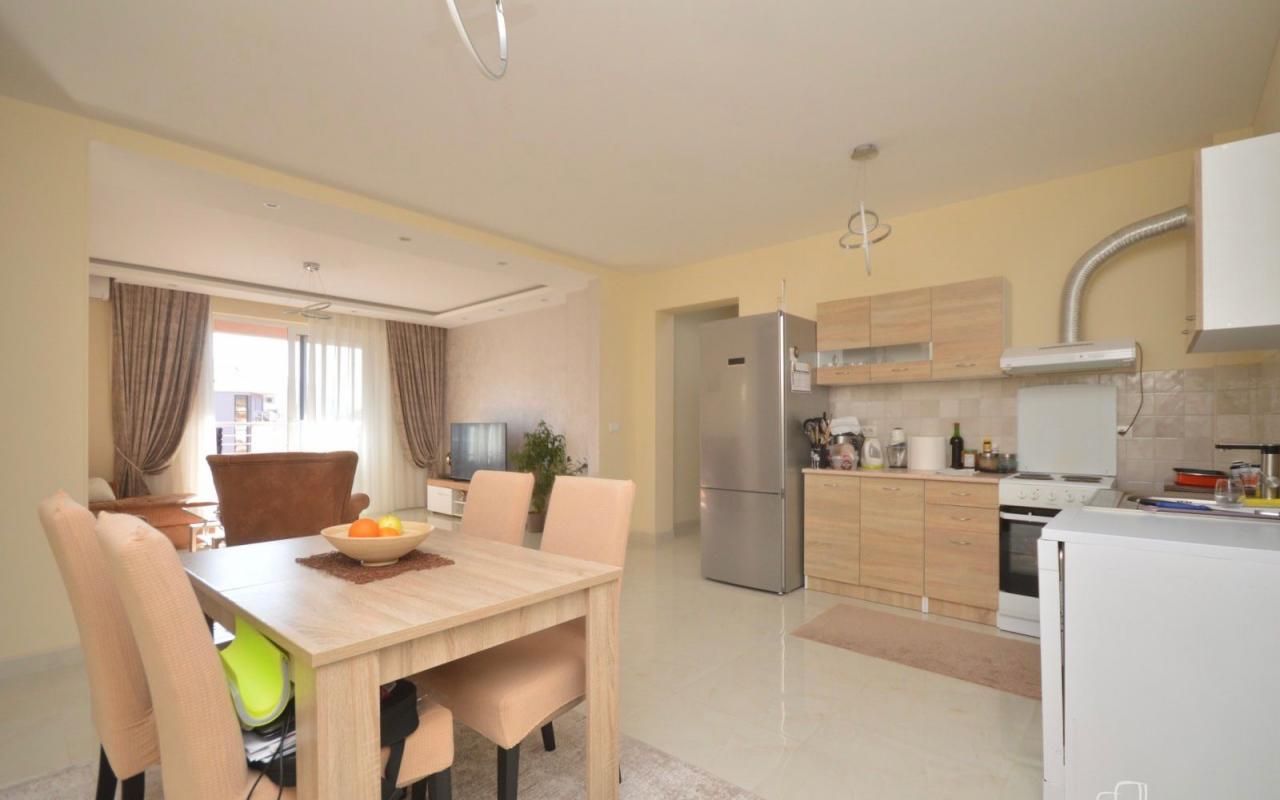 Wohnung in Tivat, Montenegro, 84 m² - Foto 1