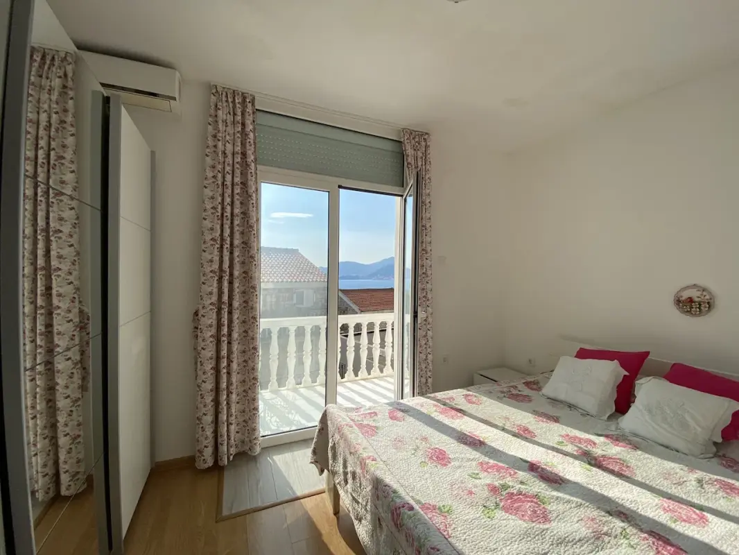 Appartement à Sveti Stefan, Monténégro, 59 m² - image 1