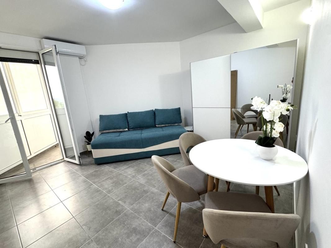 Flat in Igalo, Montenegro, 34 m² - picture 1