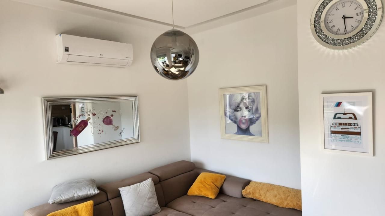 Flat in Bar, Montenegro, 53 m² - picture 1