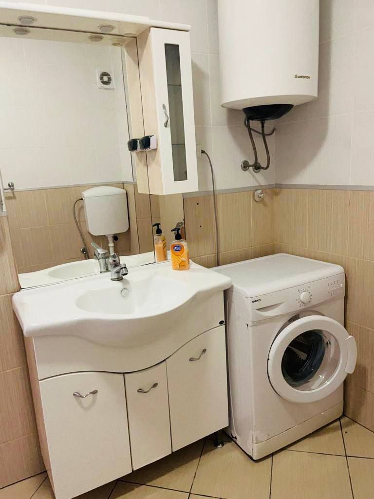 Piso en Dobra Voda, Montenegro, 78 m² - imagen 1