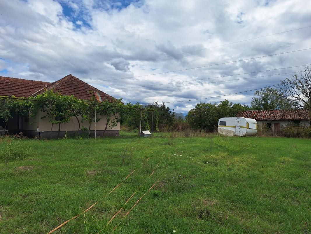 Casa en Danilovgrad, Montenegro, 130 m² - imagen 2