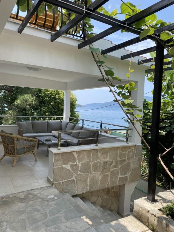 Casa en Kumbor, Montenegro, 145 m² - imagen 2