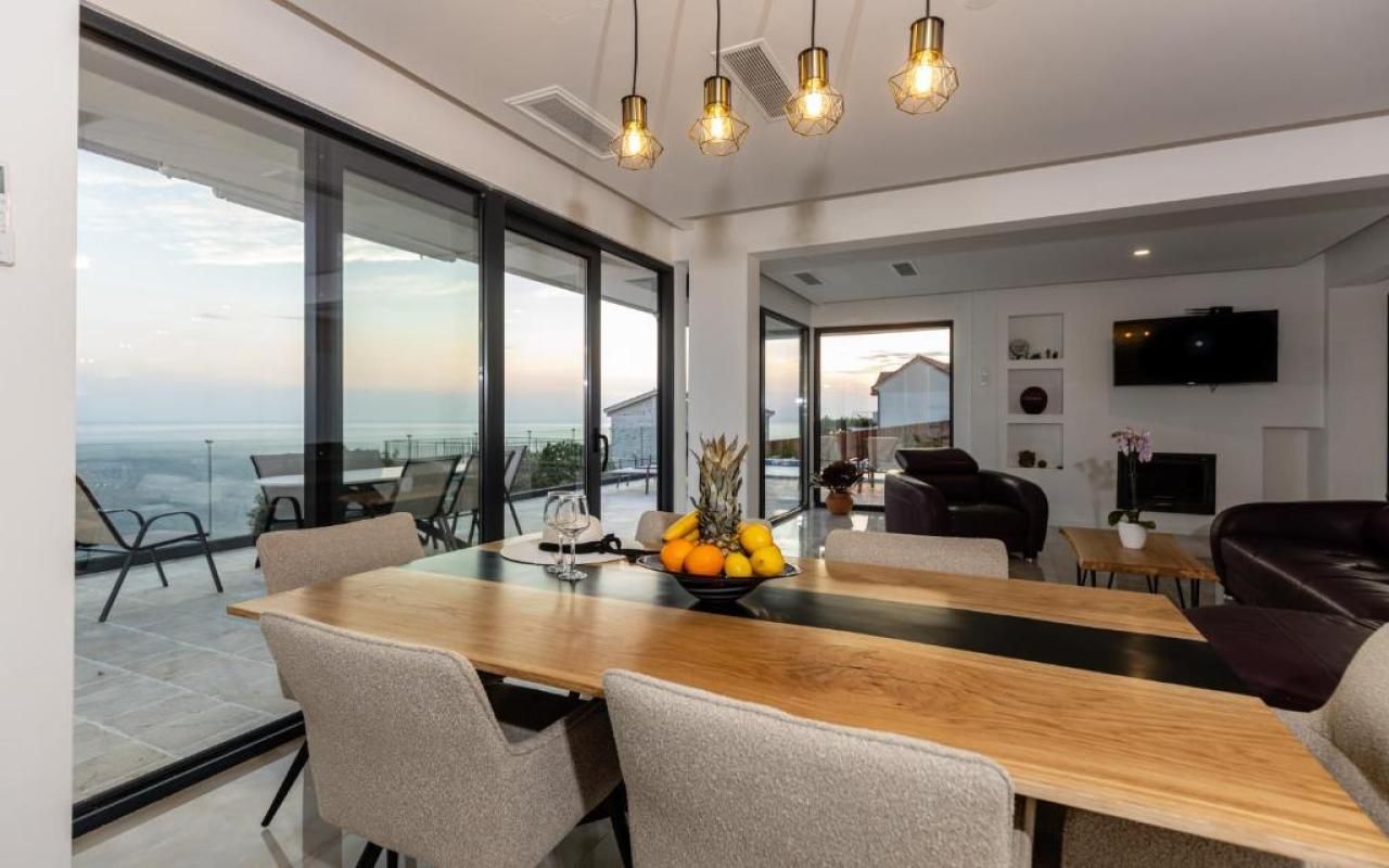 House in Rezevici, Montenegro, 350 m² - picture 2