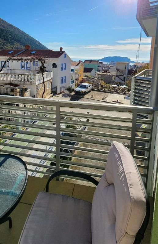 Wohnung in Budva, Montenegro, 51 m² - Foto 1