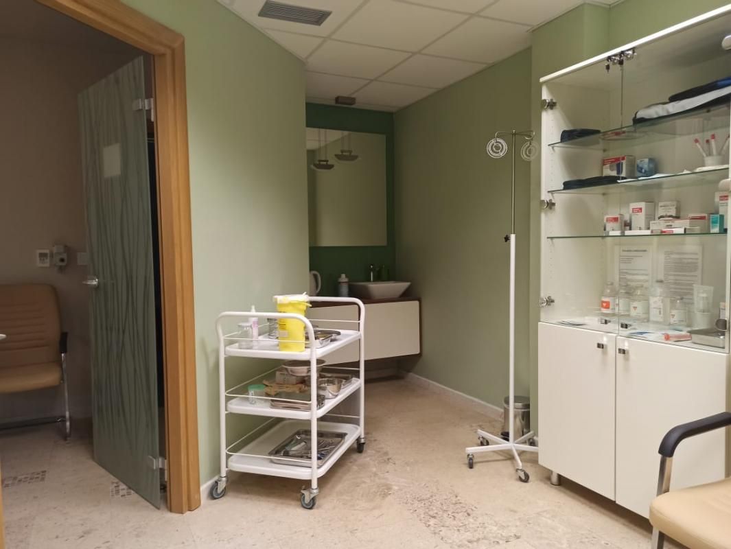 Commercial property in Bar, Montenegro, 105 m² - picture 2