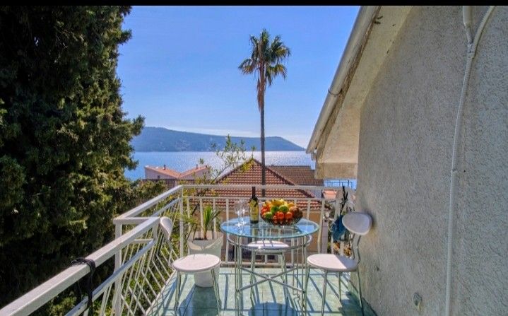 Piso Savina, Montenegro, 84 m² - imagen 1